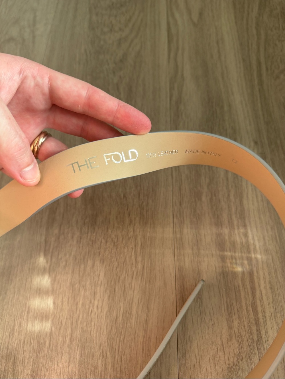The Fold Metallic Silver Genuine Leather Wide Waist Belt Made in Italy T2 - Picture 4 of 5